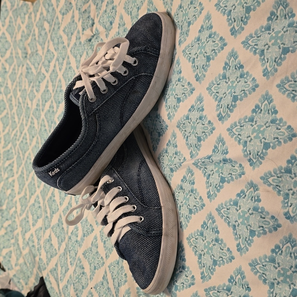 Keds Women size 7 shoe